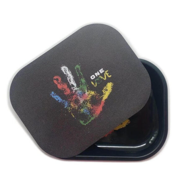 ROLLING TRAY WITH MAGNETIC COVER
